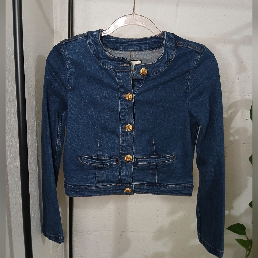 Stylish Denim Jacket with Gold Buttons